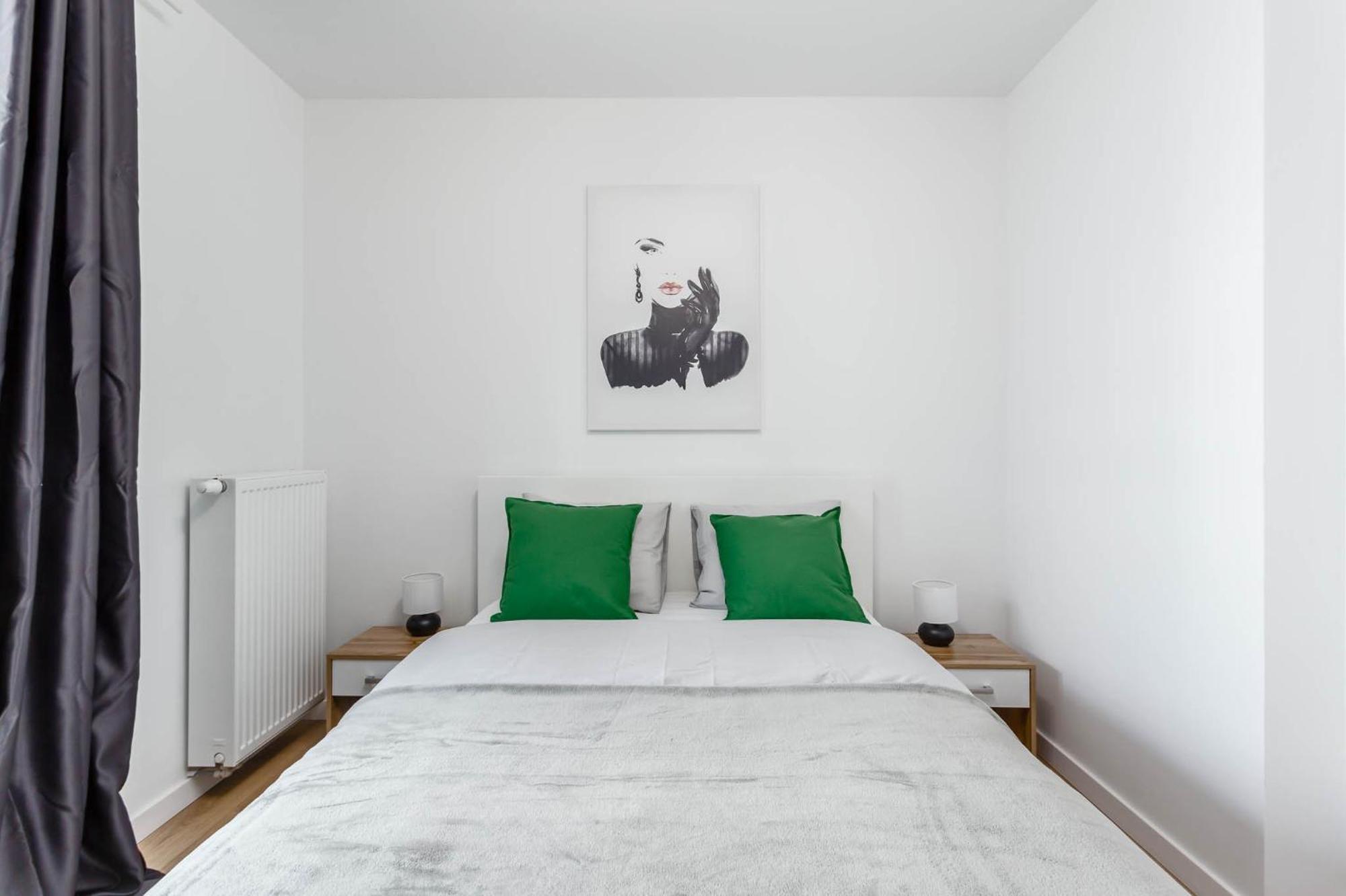 Enjoy! Ursus Apartment Warsawa Bagian luar foto
