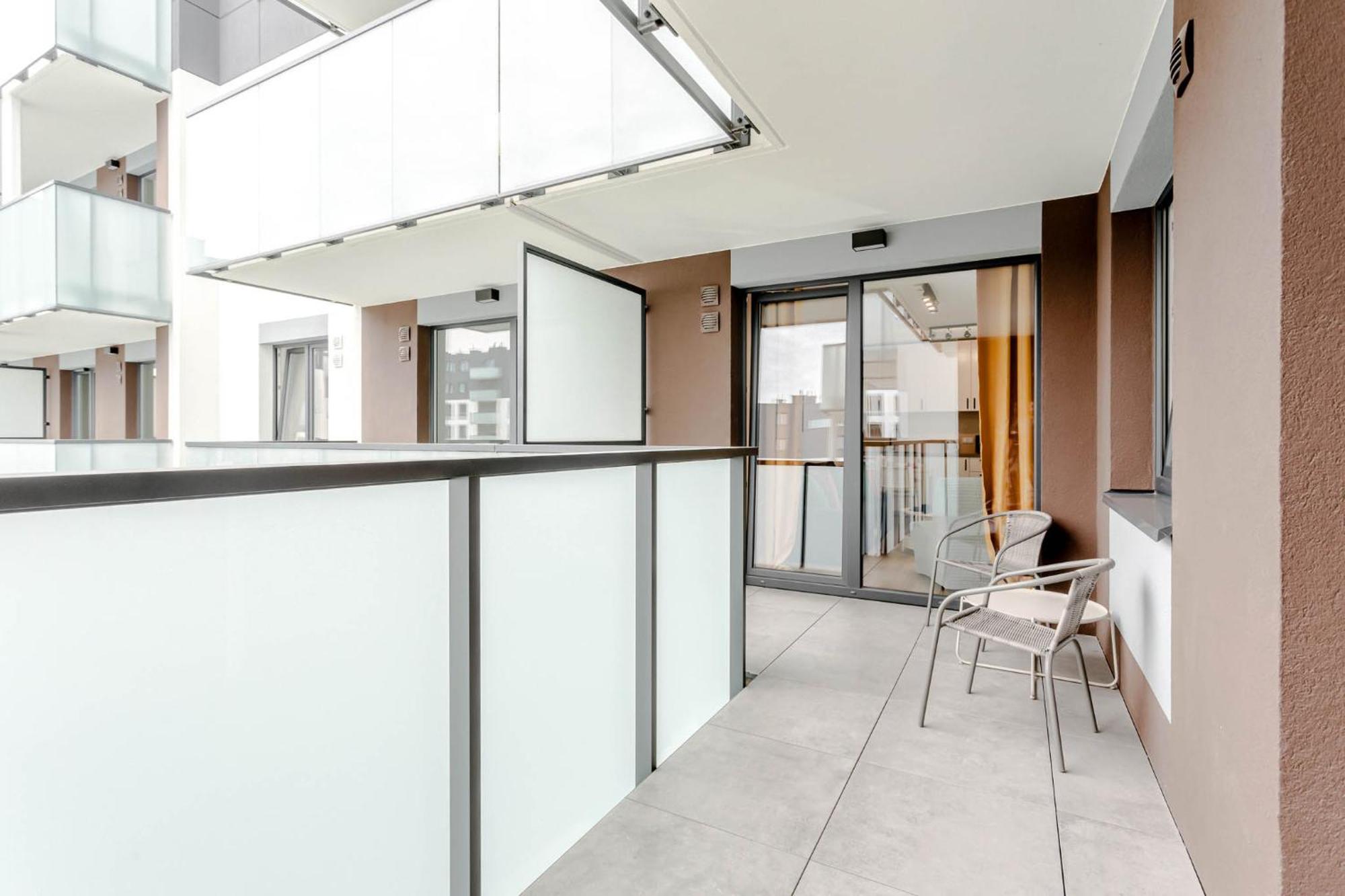 Enjoy! Ursus Apartment Warsawa Bagian luar foto